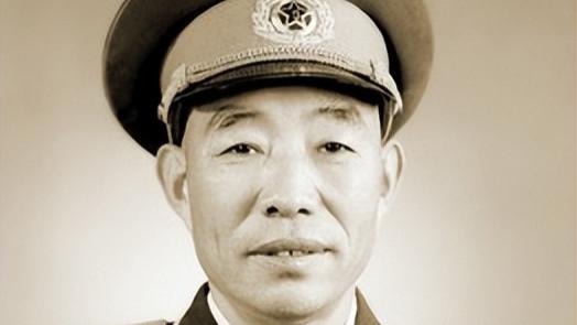授衔前预估自己是中校，结果成开国中将，他活百岁一生圆满！