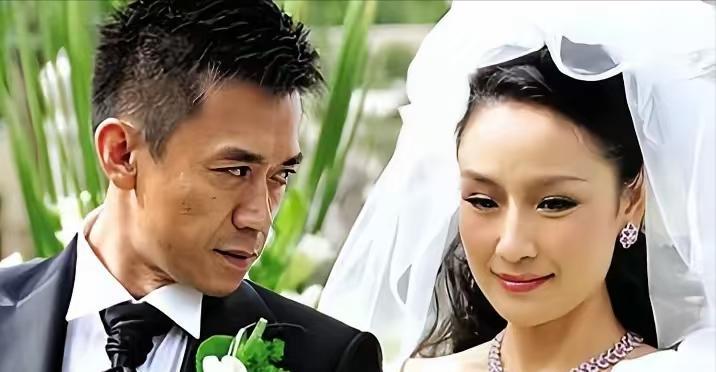 2009年，38岁的王学兵娶了31岁的美女孙宁。结婚时，孙宁又买房又办婚宴。结果