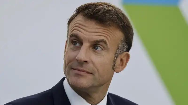 在所有国家中，最让人看不上的就是法国，最让人贻笑大方的就是马克龙，一个在二战中四