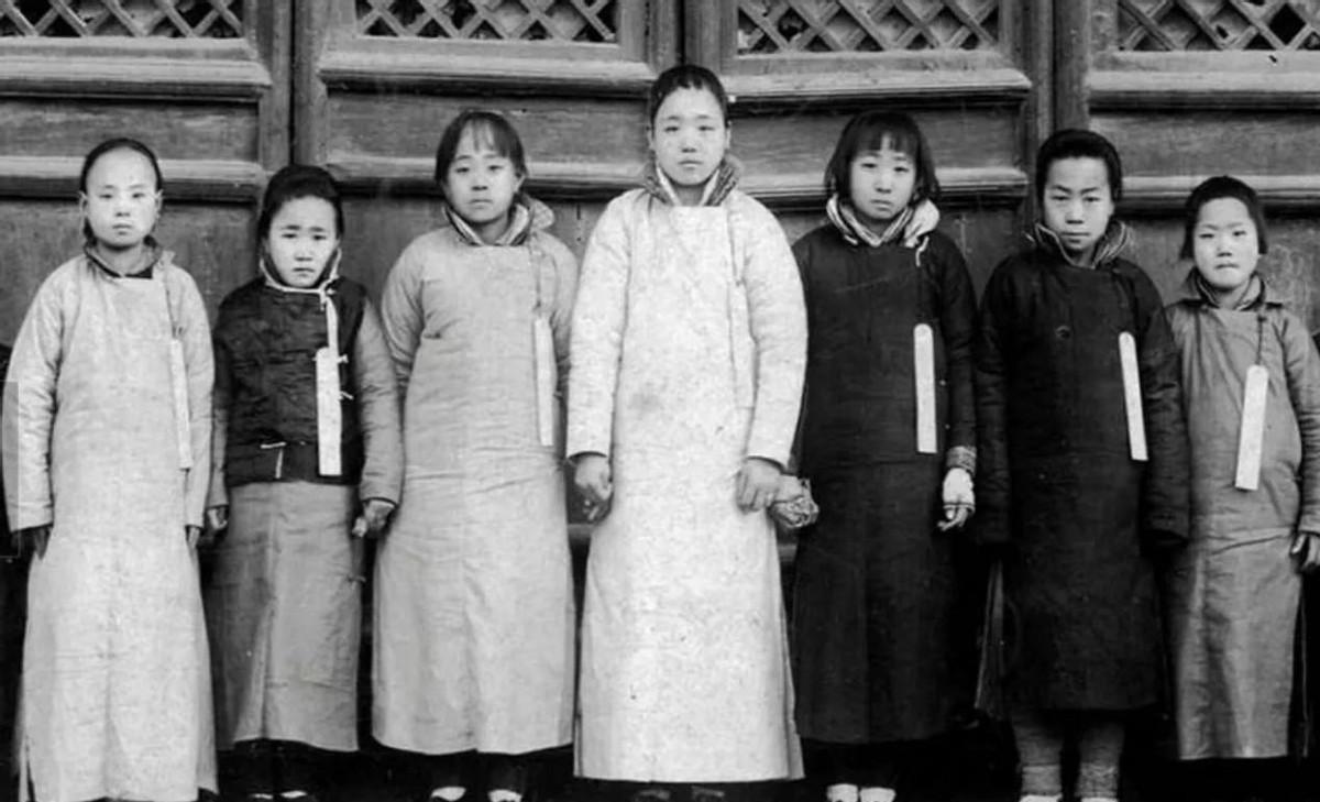 古代选秀女究竟看什么？除了美貌，家世和品性哪个更重要？
在古代皇宫里，选秀女可是