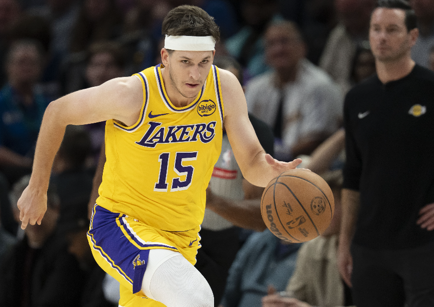 里弗斯复出之后是真好用！

东契奇上场不用被包夹，而且他还可以串联二阵，这两个人