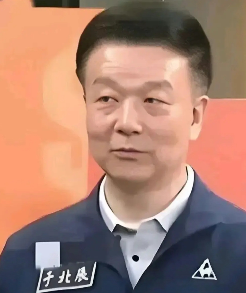 我有一个想法
看看谁能把于北辰请大陆来一趟
也像台湾馆长那样安排大陆一周行
也进