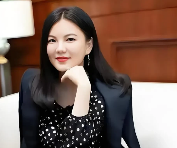 

李湘绝对够聪明！少林方丈被带走，李湘也被舆论牵扯进来，但是李湘没有刻意回应解