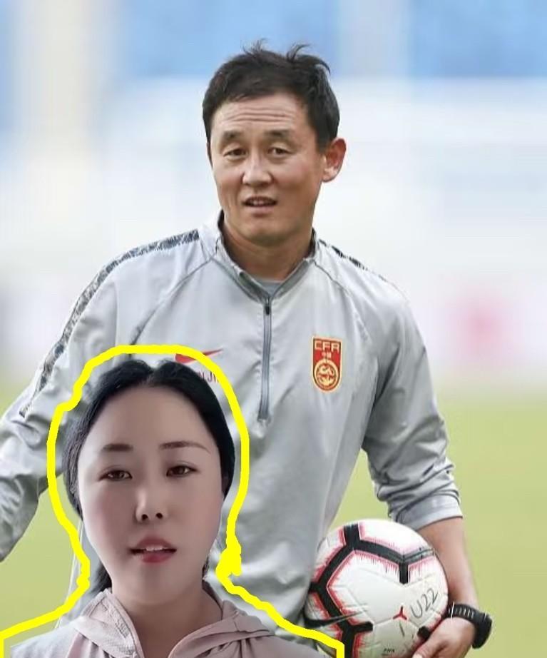 真相大白了！
有知情人士透露，
张卓毅妈妈是想将娃转到陕师大，陕师大是中巴俱乐部