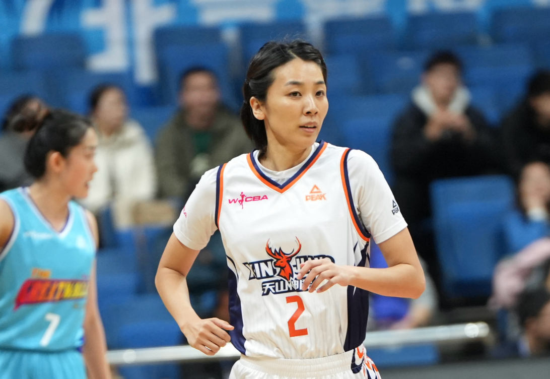 WCBA：老将赵爽宝刀不老，赛季首秀7分，武桐桐14助攻