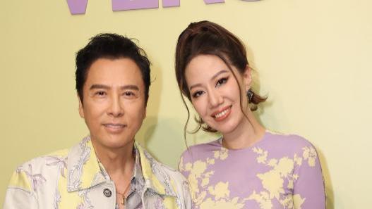 甄子丹曝儿子身高185cm像韩星又高又瘦！在学校好受欢迎有女生追
