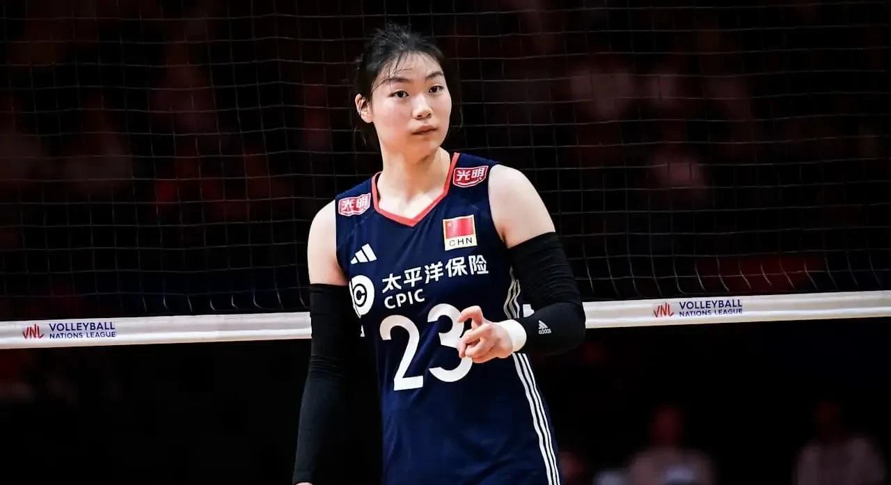 “新女排”在其它位置都有老将压阵，唯独二传启用的都是新人。世界女排联赛开赛前，“