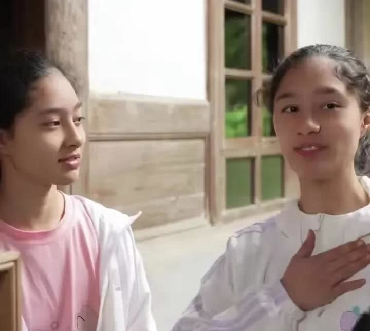说句实话，阿根廷奇娜的子女如今的压力也是挺大的，自己还没有到打工的年纪，就需要跟