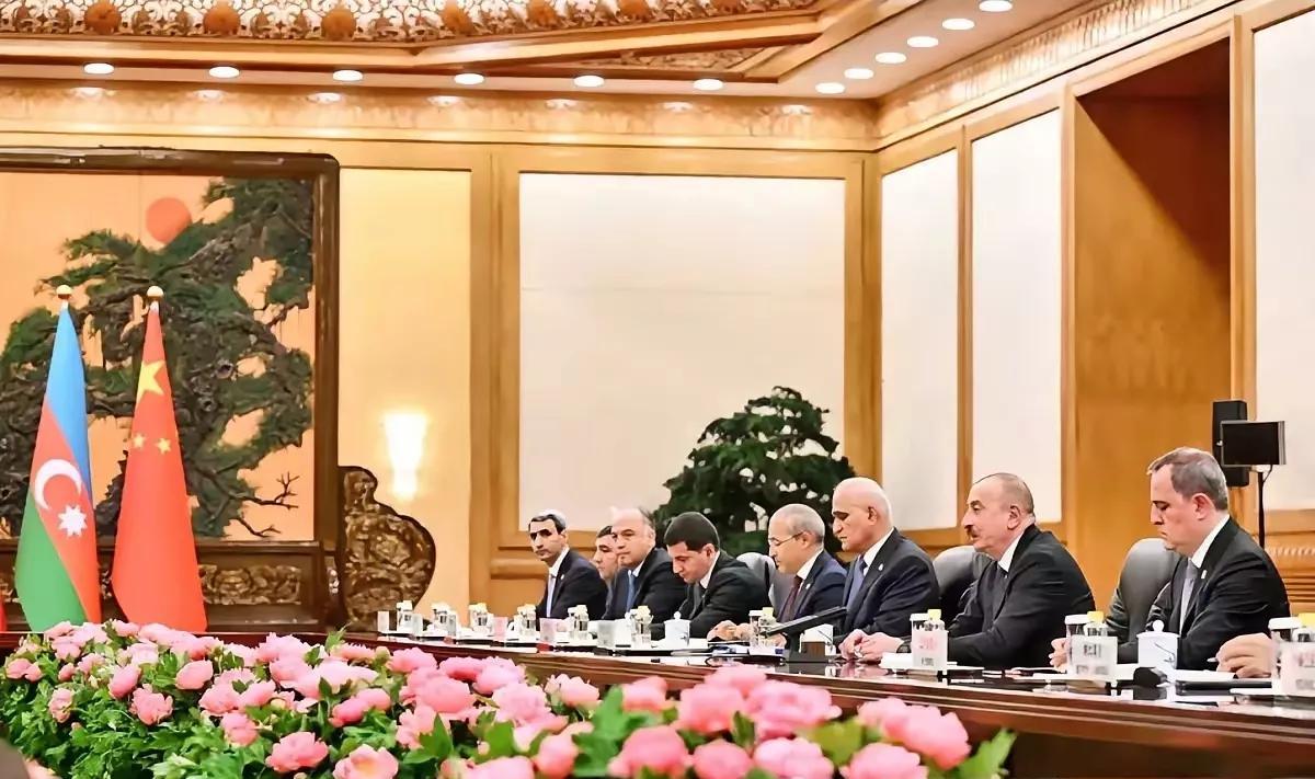 我们开始反击了！
大家发现没有，我们终于放下幻想，开始反击模式，在全球不断攻城略