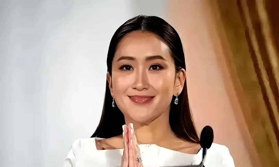 佩通坦上任啦未来文化发展有盼头











佩通坦上任啦！她笑得那叫一