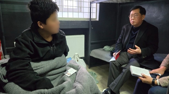 朝鲜“战俘”：人民军有“模拟首尔釜山地形训练场”。

韩国执政党“国民力量”议员
