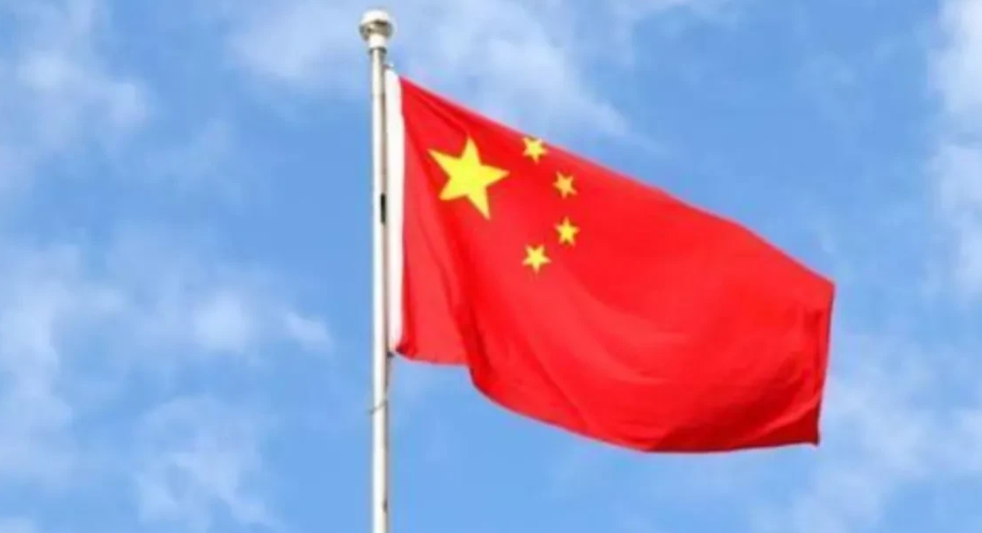 还是俄媒看的透彻！在中国公司“深度求索”（DeepSeek）推出的AI大模型横空