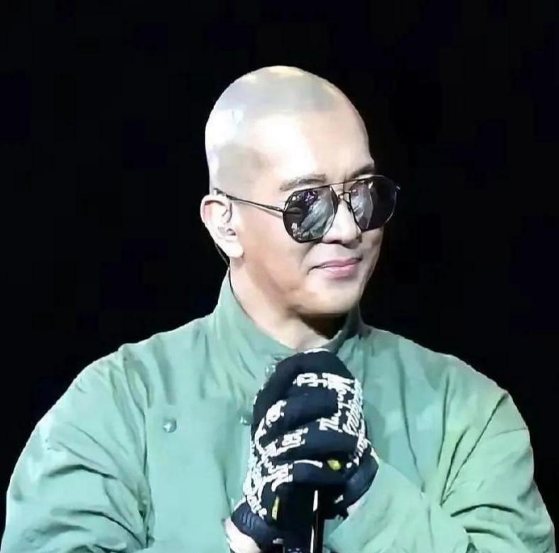 特大新闻来啦！
据台媒爆料，具俊晔最近通过律师向汪小菲提出了一个让人瞠目结舌的要