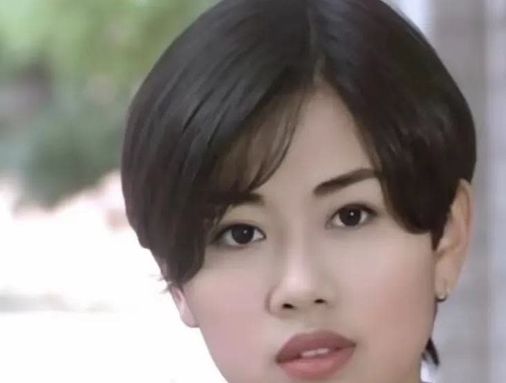 没有“子宫”的4位女星，失去了当母亲的权利，有钱也拯救不了