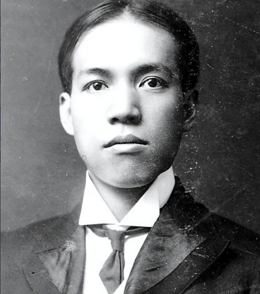 1903年，梁启超与17岁的王桂荃结为夫妇，夜里，梁启超说：“我主张一夫一妻，因