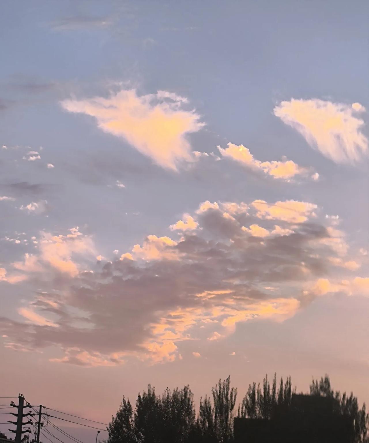 人生不过
短短三万天
不要太过
计较得失
是你的
别人拿不走
不是你的
即使不择