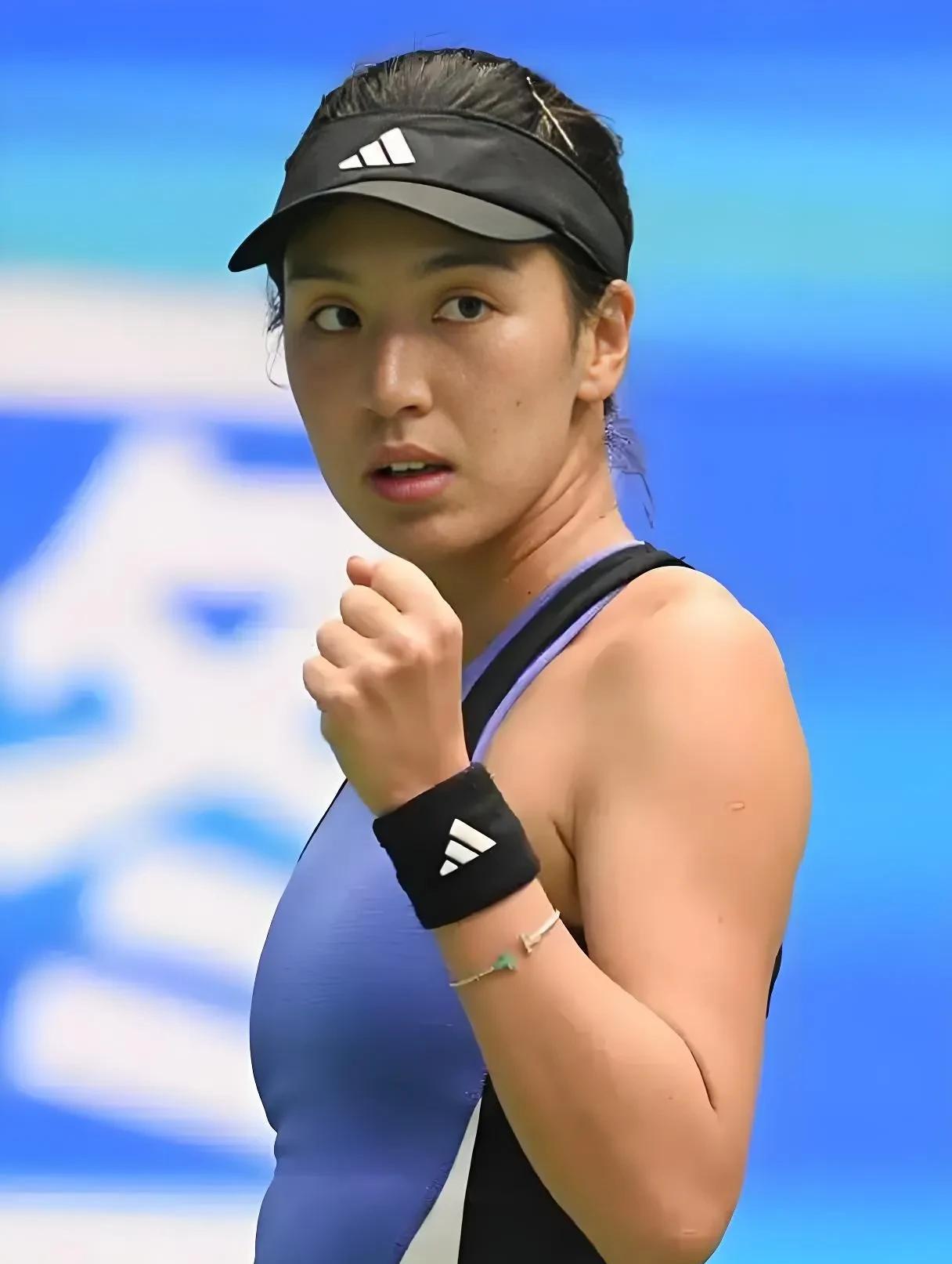 #你支持王欣瑜拒绝与裁判握手吗#
坚决支持！坚定支持！
在昨天WTA250布拉格