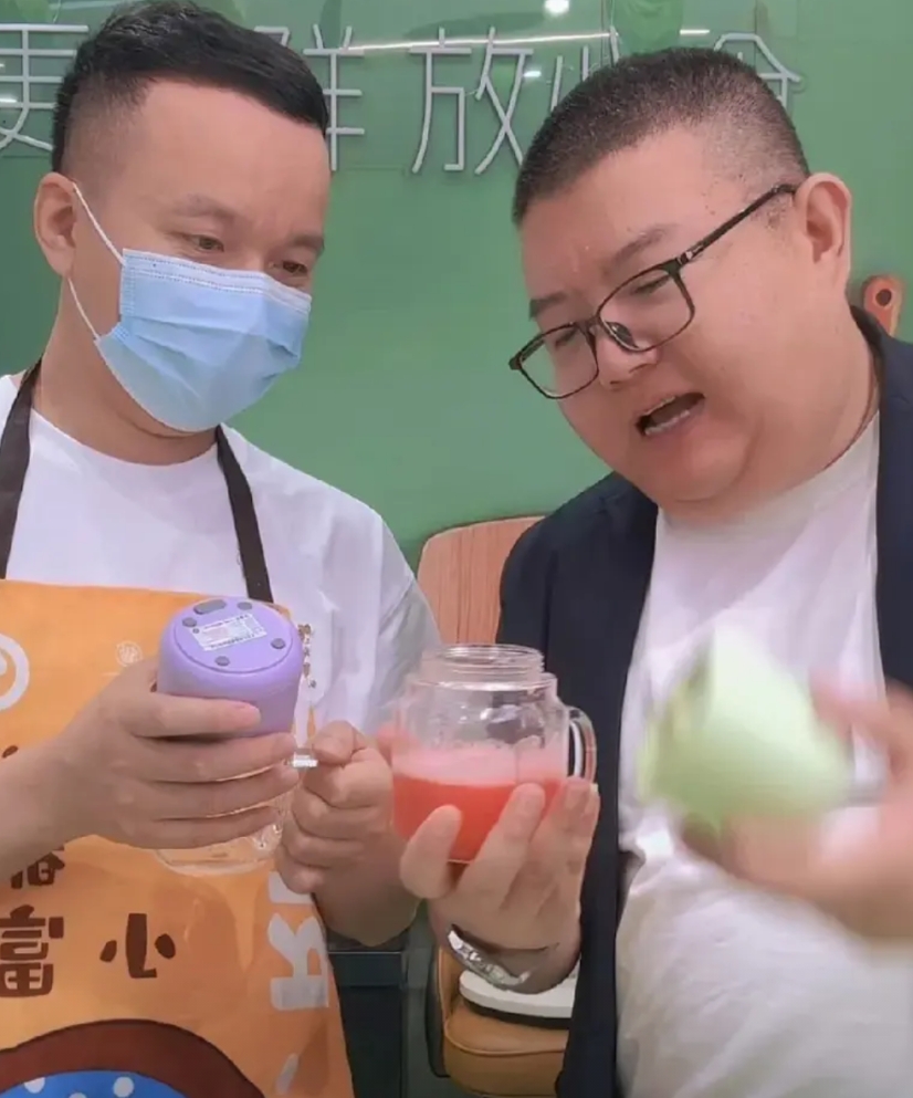 上官正义直播带货了！网友开始嘲讽挖苦:原来不是上官正义，而是上官利益，是带货的正