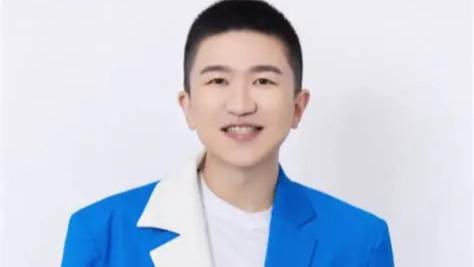 小小男主持欺压工作人员