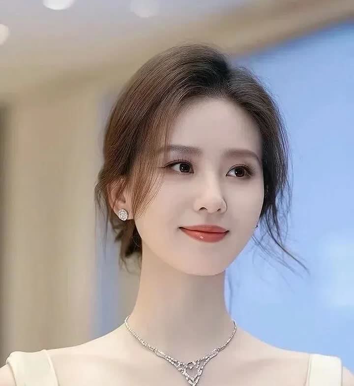 杨幂跟刘恺威分开我不意外，
杨颖跟黄晓明分开我也不奇怪，
我真是没想到，现在