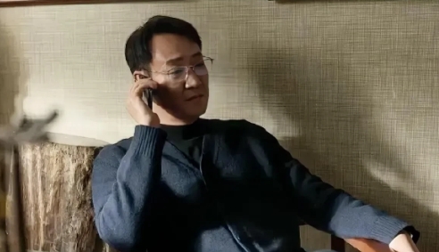 《护宝寻踪》
难以置信！肖国强的住处藏了一屋子的真文物，而明德博物馆里大多都是假