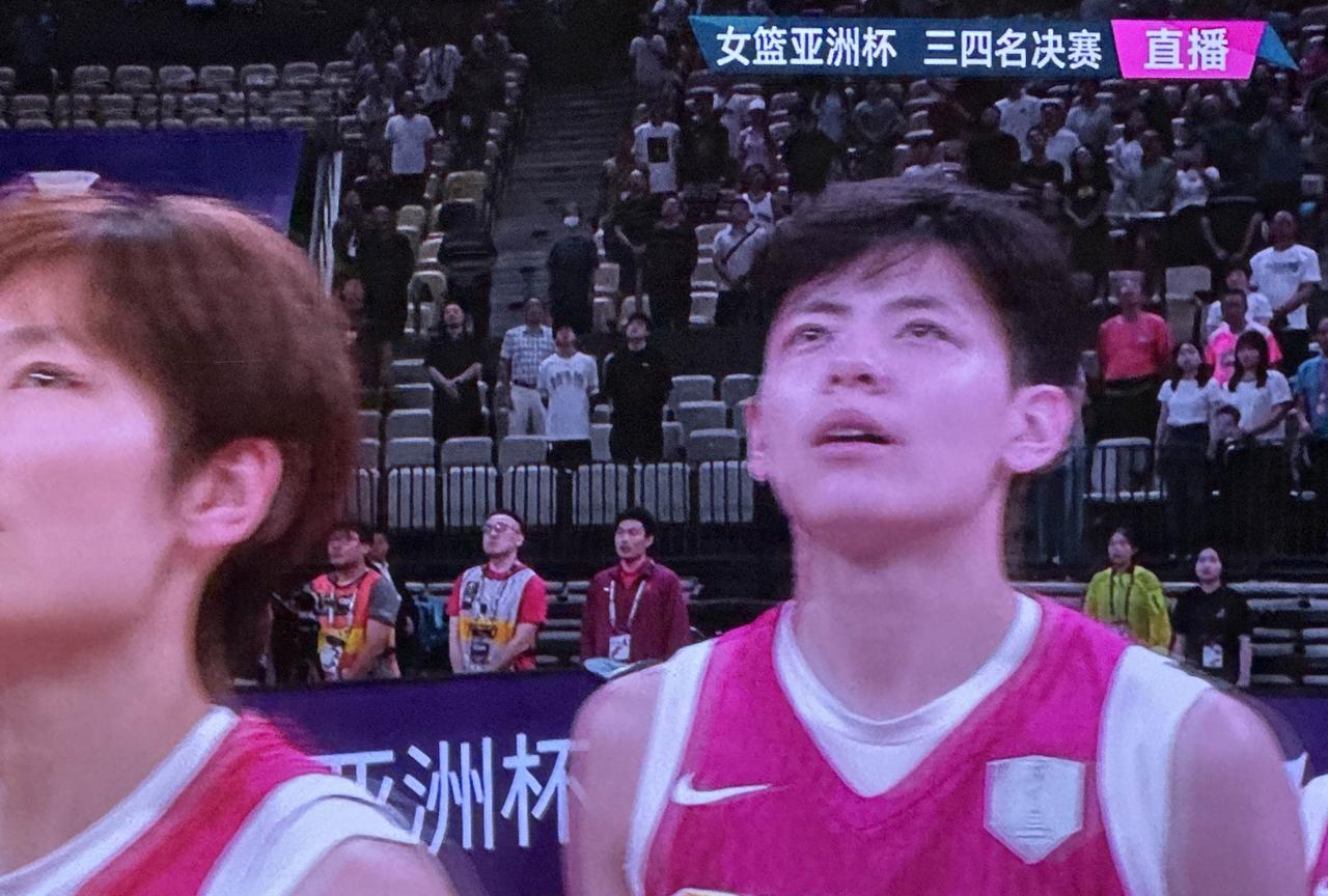 今天支持韩国队再虐中国队一遍！没办法，就这么定了！[耶][耶][耶][耶][耶]