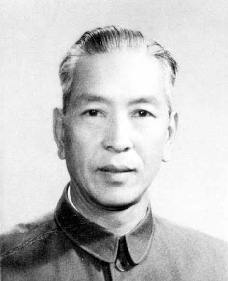 1969年5月，驻阿尔巴尼亚大使耿飚发现，中国援助的大量化肥被随意堆放在田间，任