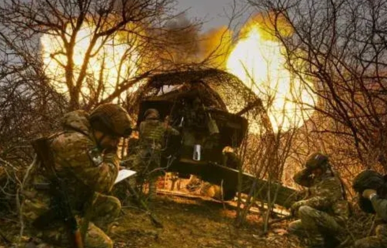 乌克兰接受停火一个月，俄罗斯很难受，不接受吧，落个不停的罪名。
停火吧，这会乌克