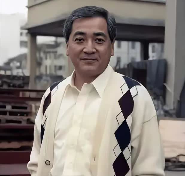 1988年，秦沛对为他生了一儿一女的妻子梁盛子提出离婚，他力争两个孩子的抚养权，