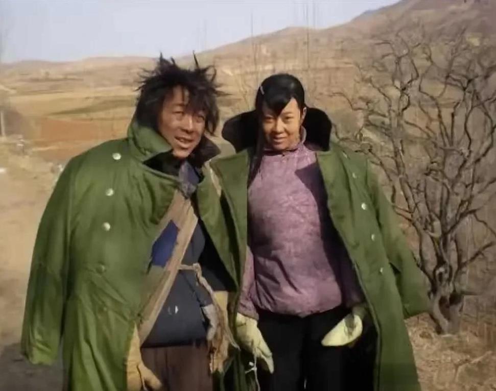 这么艰苦的环境也就黄渤和闫妮这样的曾经不被重视的演员，不怕苦不怕累，《斗牛》这部