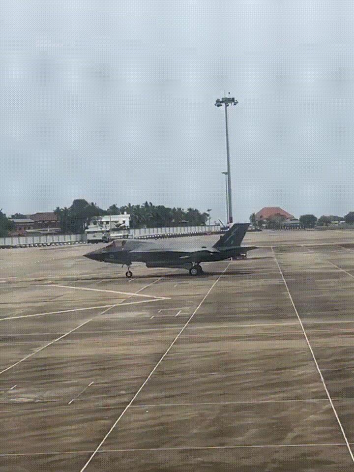 英国F-35B隐形战机已经停放33天了，特里凡得琅机场每天要收取停车费高达262