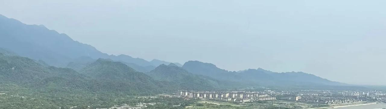以色列政府要占领加沙，军队不干了，占领就得派兵，人家就会可能打暗枪，那不就伤亡率