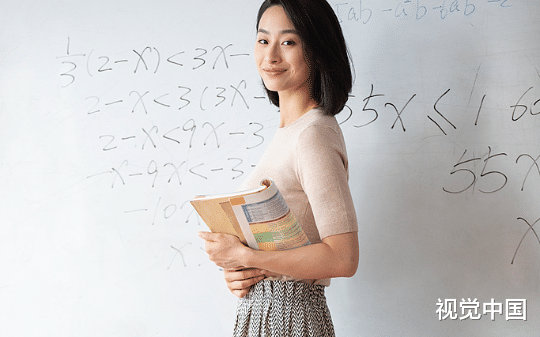 在朋友圈发了一张体重照，却被宝妈说成故意勾引男家长，要我下跪道歉