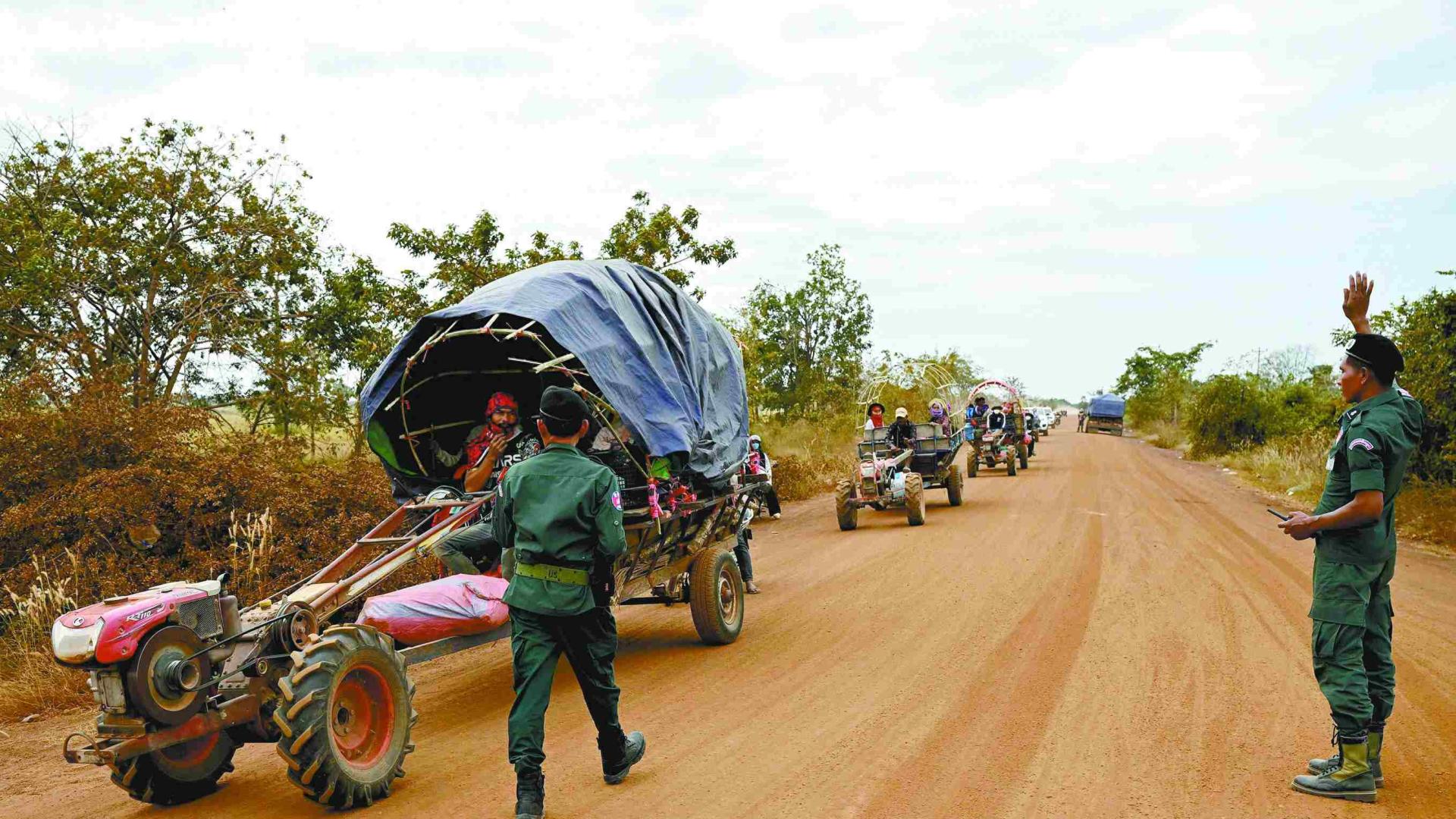 泰柬边境战火延烧第四天，超50万民众大逃亡，特朗普调停承诺落空