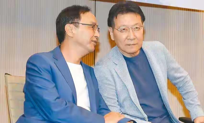 朱、赵二人不知趣的后果！
国民党主席轮替本是一件正常不过的事，可因朱立伦和赵少康