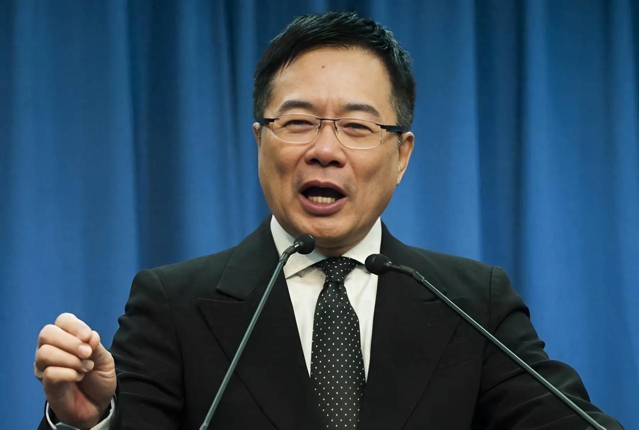 [下雨]美军方表示，如果中国对台发动武统并划设禁航区，美方不得不击沉中方军舰。蔡