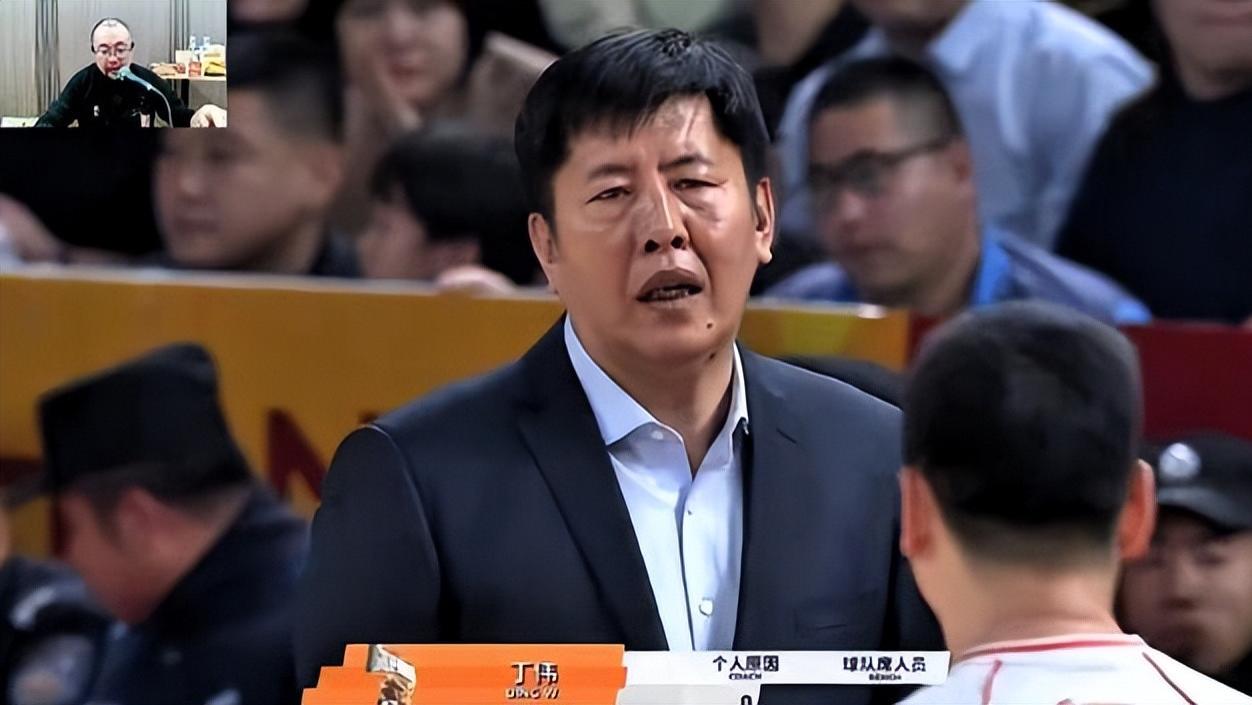CBA劲旅三连败，球迷喊话主教练：不要着急走，请继续