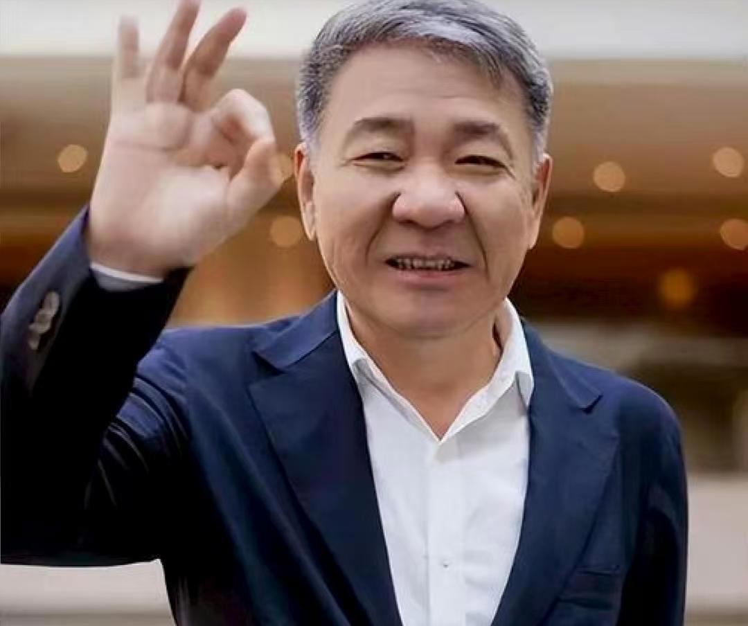 郑晓龙要翻拍《红楼梦》，
这事儿可太火啦！
想想就够激动的。
编剧还是《甄嬛传》