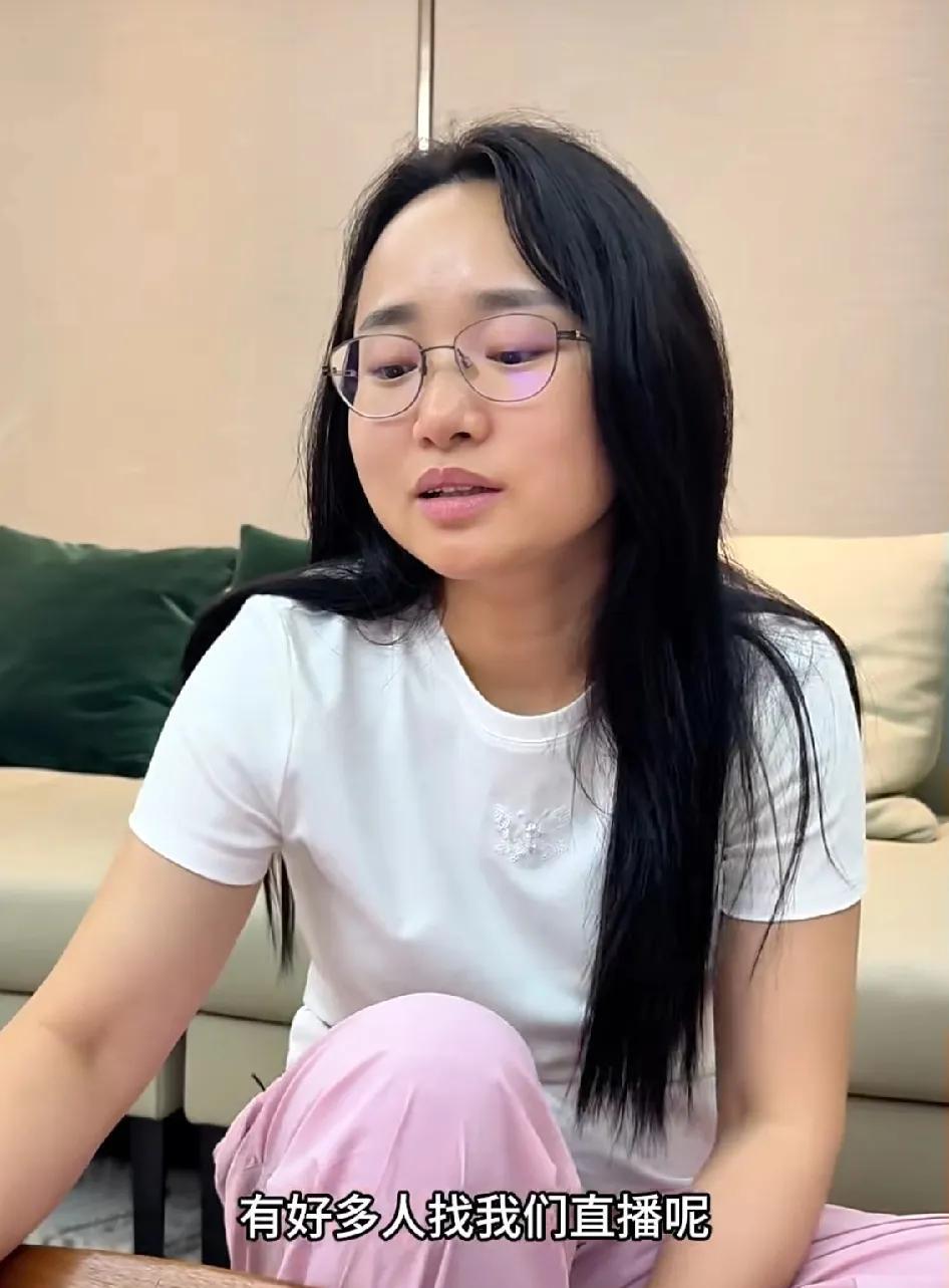 头疼呐！小凤家就要开始直播带货了。
她要带货，有几个挺难解决的问题:
1、她带货