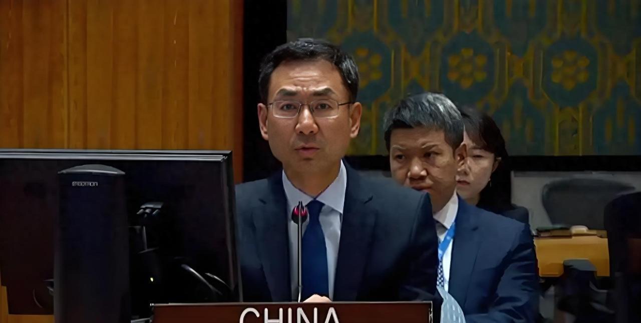 联合国开会，为什么中国代表能直接说中文，而日韩却不行？
首先我们要知道的是，目前