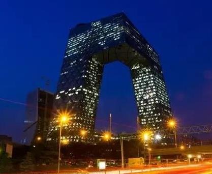 北京原来属于河北，就像上海原来属于江苏一样，而且北京在历史上曾经三次成为河北省的