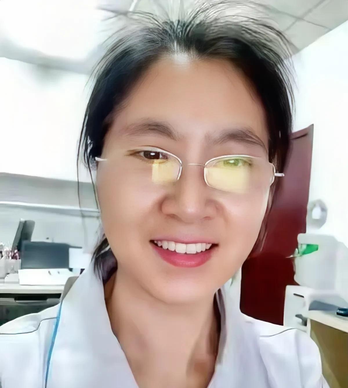 女博士的气质呱呱叫！