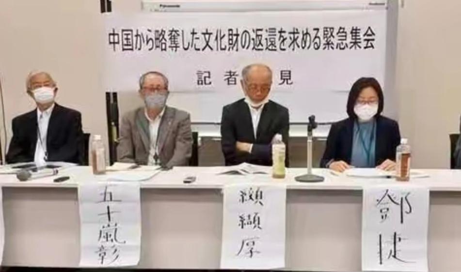 中国驻日本大使馆代表中国政府，以史无前例的言辞，严厉警告日本，不要在二战胜利暨中