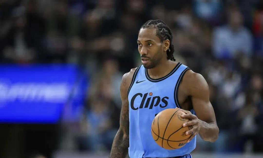 #nba# 掘金下场必须包夹小卡，戈登必须上强度了。
掘金完全可以战胜快船的，艾