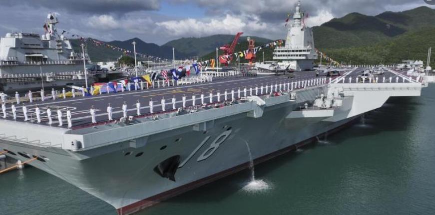 网友认为，福建舰入列服役后带上我们的歼35，空警600和055大驱等，至少应该去