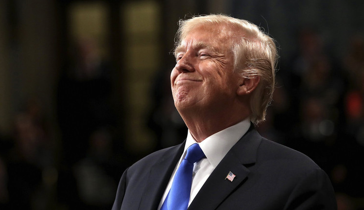 特朗普又冒出一个“圈钱”的新点子！所有前往美国的旅客必须先支付250美元的“签证诚信费”