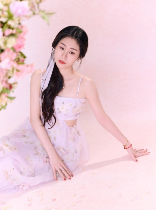 张碧晨的恬静柔美，喜欢吗？