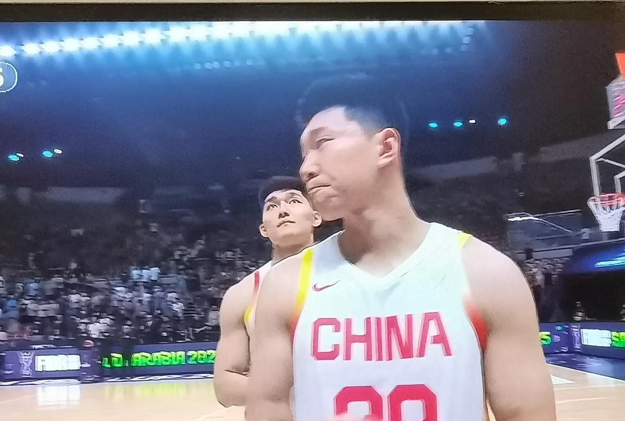 男篮亚洲杯小组赛，中国队与沙特队11：00开赛，中央五套直播，比起己举行的几场比