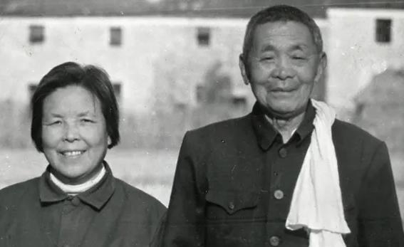 1957年，开国少将向中央申请：“我脑袋受过伤，不适合当官，想回家当农民！”中央