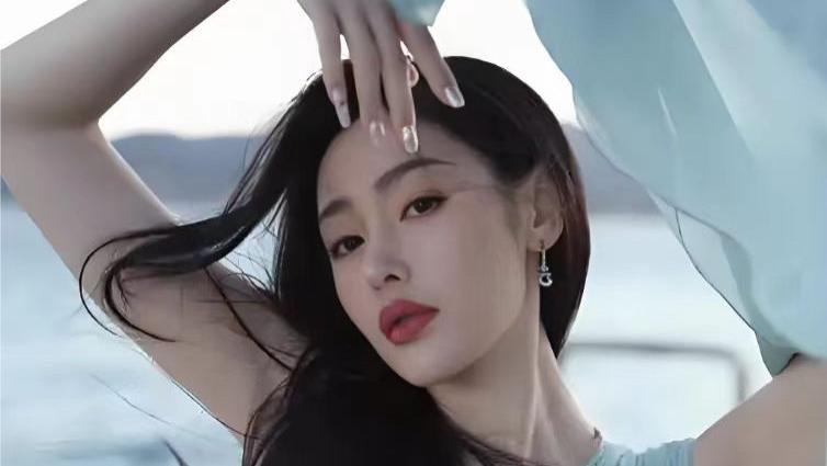 《长安的荔枝》中张天爱一出场，才明白什么是真正的人间尤物